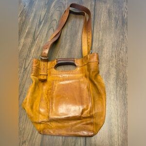 Love 41 bucket bag purse in tobacco